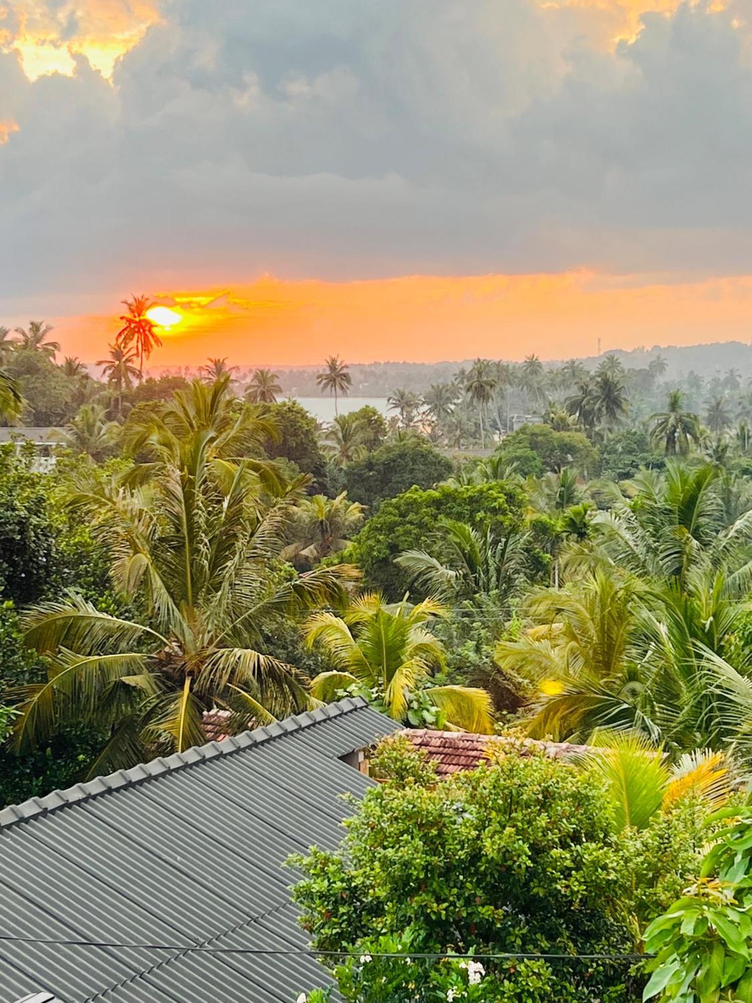 Sunset Bay Bed & Breakfast Dikwella Luaran gambar